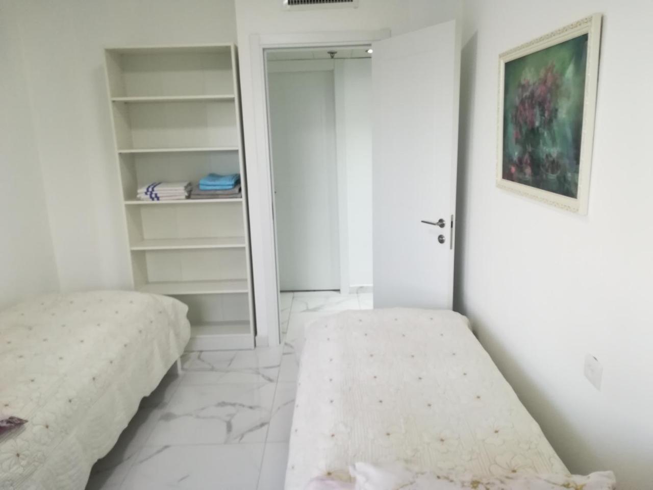 Apartment By The Lake ティベリア エクステリア 写真